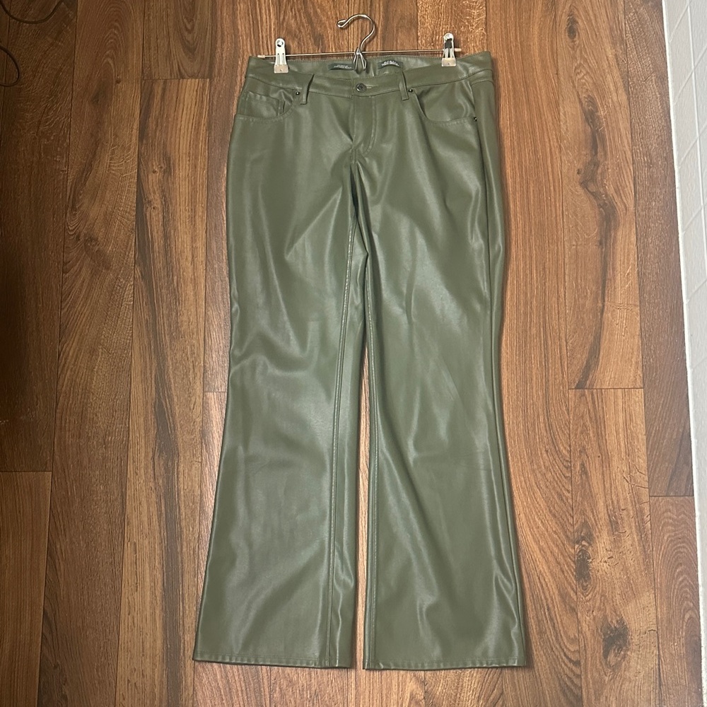 Wild Fable Olive Flare Women's Jeans